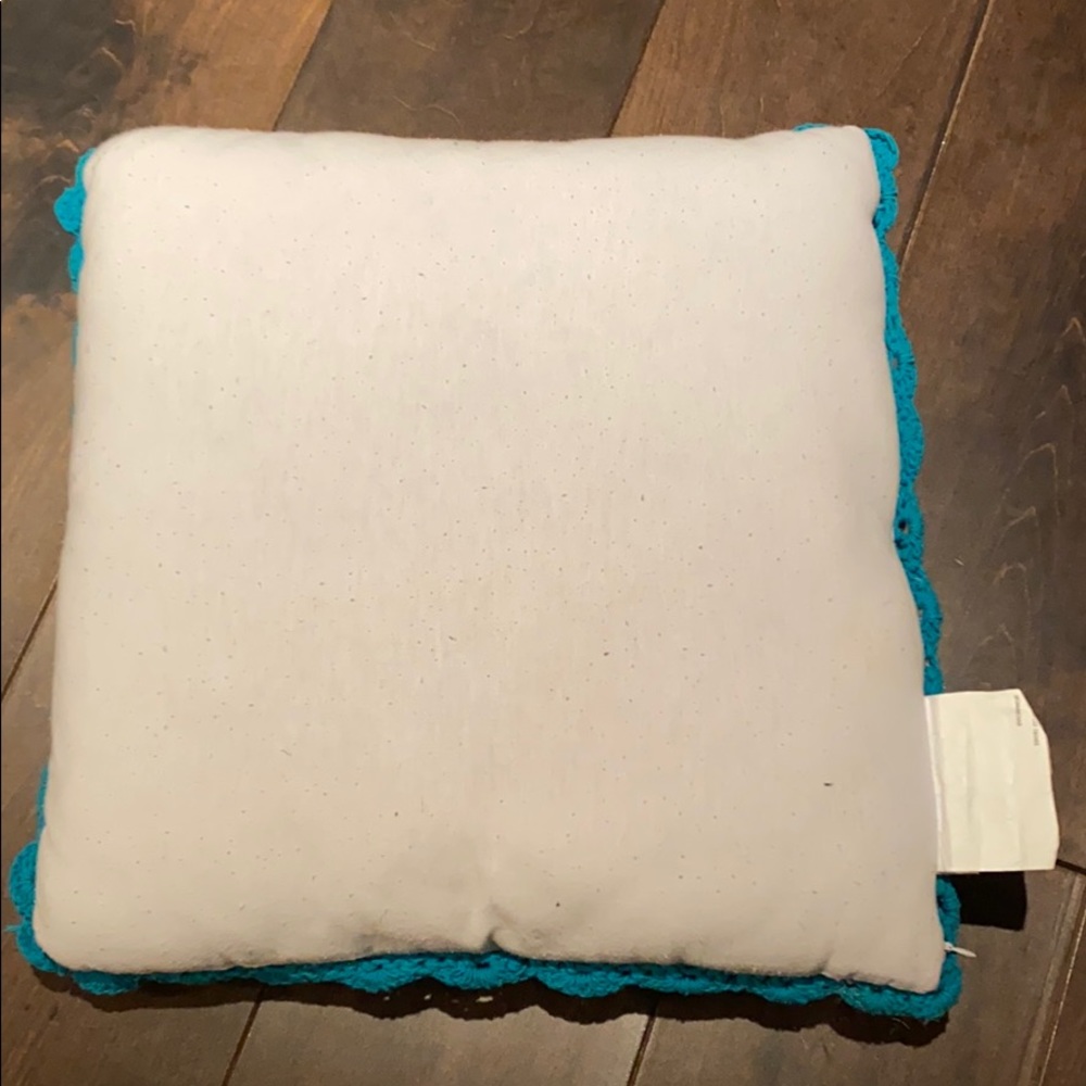 ANTHOLOGY PILLOW - Picture 2 of 5